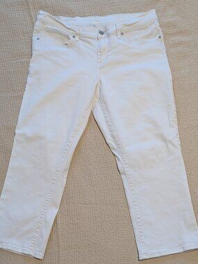 👖 Levi's Denim Capris - White - Stretch - 30" Waist - Excellent